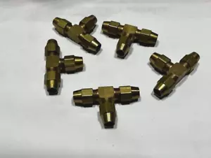 (5) 1364x8 WEATHERHEAD Brass 1/2" Union Tee - Picture 1 of 4
