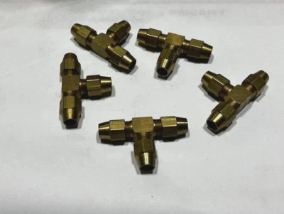 (5) 1364x8 WEATHERHEAD Brass 1/2" Union Tee - Image 1 of 4