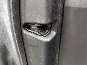 Range Rover Sport L494 13-> LH UK Passengers Front Door Lock Mechanism Assembly - Picture 1 of 1