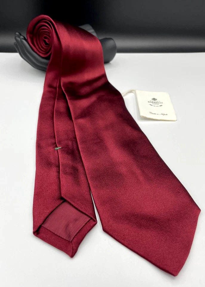 Corbata 100 % seda LUIGI BORRELLI Napoli para hombre ~ Borgoña ~ Satén sólido ~ Italia! Foto 1 de 4