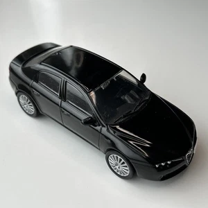 UNIVERSAL HOBBIES ALFA ROMEO 159 QUANTUM OF SOLACE JAMES BOND 007 OHNE OVP 1:43 - Bild 1 von 20