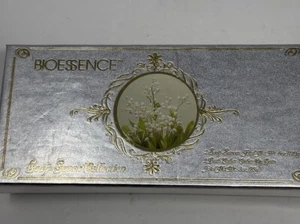 Bioessence Lily of the Valley 2 Bars Bath Soap 2 Bath Cubes Boxed NOS VTG - Picture 1 of 2