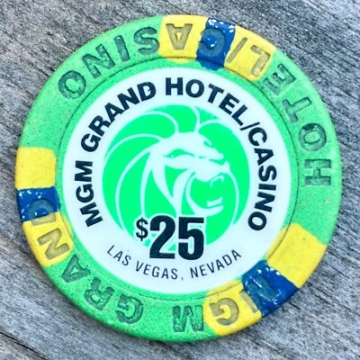 VTG c.1996 MGM GRAND HOTEL/CASINO $25 CHIP-LAS VEGAS, NEVADA- PAULSON HOUSE MOLD - Image 1 of 2