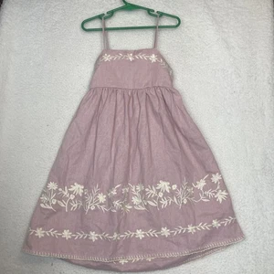 Apolina besticktes Mädchen Kleid Größe 5-7 Jahre 100 % Baumwolle lila weiß Blumen - Bild 1 von 6