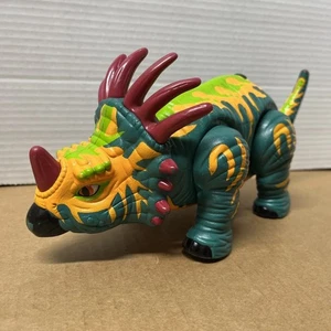 Mattel bunter Dinosaurier Basher der Stracosaurus geht & brüllt batteriebetrieben - Bild 1 von 10