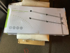Nedis 5G/4G/3G Außenantenne 698-3800 MHz Verstärkung dBi 15 dB 0,30 m silber - Bild 1 von 4