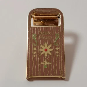 Vintage 2001 Disneyland Mülleimer Pin Fantasyland Cast Exclusive LE 3000 PA - Bild 1 von 4