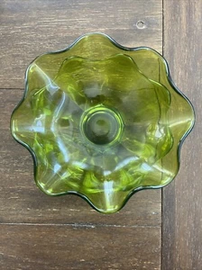 Viking Glass Double Crimped Bowl Avocado Green 8 In Diameter - Picture 1 of 3