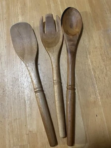 Pampered Chef Wooded Salad Toss And Spoon - Picture 1 of 3