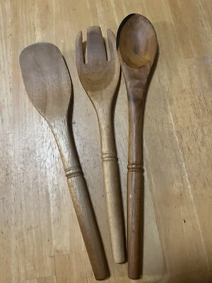 Pampered Chef Wooded Salad Toss And Spoon - Image 1 of 3