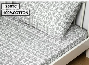 NEW! 2 PIECE LIVING TEXTILES BABY COT SET- FITTED SHEET/PILLOWCASE- TRIBAL GREY - Picture 1 of 5