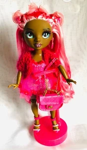Rainbow High Modepuppe Daria Roselyn Restyle Custom Puppe - Bild 1 von 18