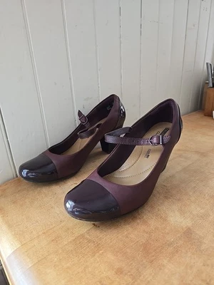 Zapatos de tacón Clarks para mujer 9,5 M granate Tianna Mary Jane charol Foto 1 de 4