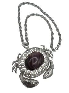 Vintage Crab Pendant Necklace Purple Art Glass Silver Plate Large - Picture 1 of 4