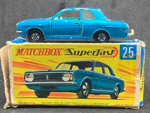 Matchbox Superfast MB25-A2: Ford Cortina G.T with Transitional Type G Box - Picture 1 of 8