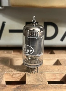1958 RCA 12AX7 ECC83 Vacuum Tube Tall Black Plates Angled Square Getter STRONG - Picture 1 of 7