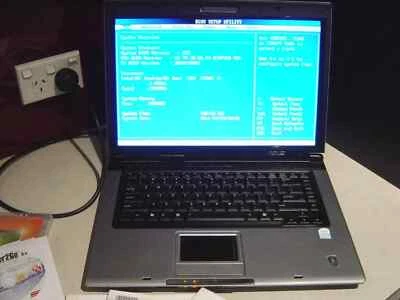 VGC. ASUS PRO50G PRO50GL-AP059C - WIN VISTA/7 inc. Carry Bag - (USED) - Image 1 of 4