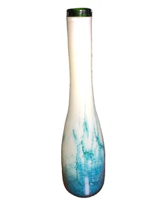 Jarrón delgado vintage de vidrio artístico azul océano verde marfil 13,5" de alto x base de 3,5" - Imagen 1 de 6