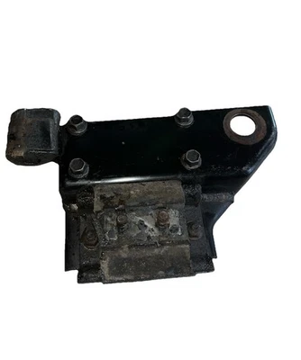 Jeep Wrangler YJ 1989-1995 AX15 Manual Transmission Mount Bracket 6 Cylinder  - Image 1 of 3