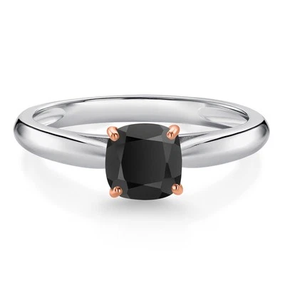 Anillo de compromiso de oro blanco de 10 quilates con cojín de ónix negro de 0,53 quilates con puntas de oro rosa Foto 1 de 4