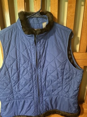 Chaleco para mujer Liz Claiborne acolchado azul sin mangas con cuello de piel negra sintética - XL Foto 1 de 4