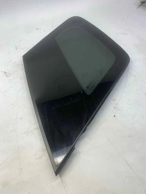 Rear Passenger Quarter Window Glass GMC TERRAIN Right 10 11 12 13 14 15 16 17 Foto 1 de 2