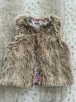 Toddler Girl Shaggy Faux Fur Jacket Vest Size 2T - Image 1 of 2
