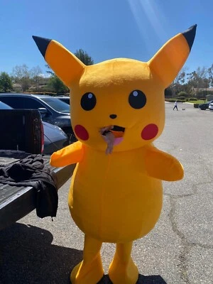 Disfraz de Pikachu Adulto Completo Mascota Cumpleaños Halloween Eventos Juegos con disfraces Vestir Foto 1 de 3