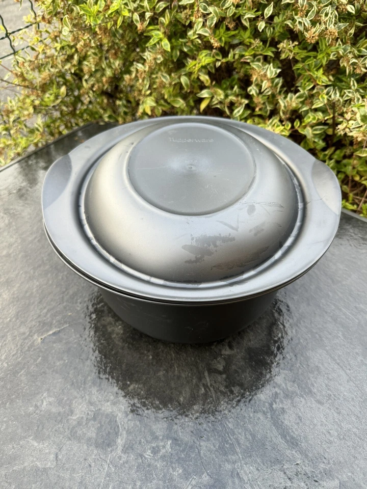 TUPPERWARE   Plat Avec Couvercle Ultra Pro 5 litres - Photo 1/4