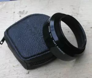 original asahai pentax screw in 49mm plastic lens hood & case for 50 1.4 - Picture 1 of 3
