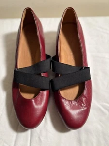 GENTLE SOULS "Scene It" Size 8.5 Mary Jane Wedge Slip On Chianti Red Leather EUC - Picture 1 of 11