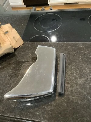 Protector de parachoques delantero derecho Lincoln Continental 1976 nos  Foto 1 de 4