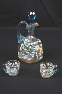 Raro 1880 Nueva Inglaterra Vidrio Soplado a Mano, Pintado a Mano Cordial Decantador y 2 Tazas - Imagen 1 de 10