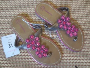 Elegante lässige Slipper Sandalen Mädchen Fuchsia Rosa Perlen Blume Neu mit Etikett 12 - Bild 1 von 4