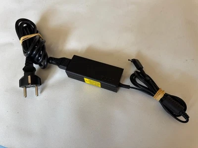 Acer A13-045N2A Netzteil Ladegerät 19V 2,37A 45W *original* - Bild 1 von 3