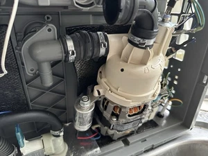 Genuine Motor Pumb For Currys Essential CWDTT15 - Picture 1 of 4