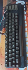 Teclado Commodore 64 Brotkasten (Breadbin) (defectuoso - completo) 8 bits C64 - Imagen 1 de 3