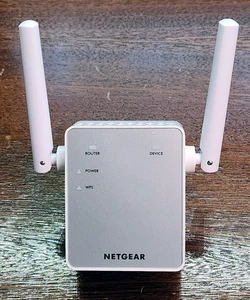 Netgear EX 3700 WLAN-Repeater 2,4 und 5 ghz AC 1200 MB/s - Bild 1 von 5