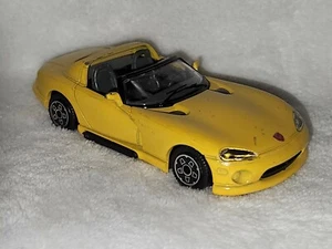 BURANGO DODGE VIPER RT/10 ~ YELLOW ~ 1/43 SCALE - CONVERTABLE - MADE IN ITALY - Picture 1 of 7