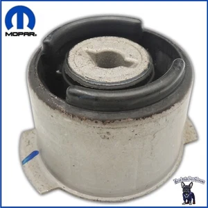 Cross-Member Isolator OEM Mopar 4782861AA - Photo 1 sur 5