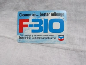 1972 Standard Oil Chevron Werbung F-310 Kalender Tasche Geldbörse Karte - Bild 1 von 2