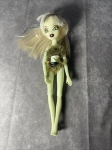 Bratzillaz Bratz Midnight Beach Sashabella Paws Doll GLOW IN THE Dark witch 2012 - Picture 1 of 6