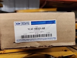 NOS OEM 1999-2000 FORD F150 F250 TRUCK SRS CONTROL MODULE YL3Z-14B321-AB - Picture 1 of 3