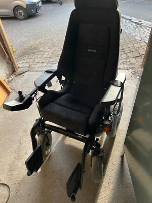 Rollstuhl elektrisch - Bild 1 von 4