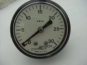 Johnson Controls G-201-11 Pressure Gauge  Ships on the Same Day - Picture 1 of 3