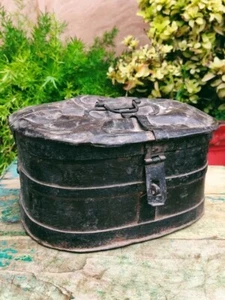 Indian Vintage Iron Handcrafted Big Merchant Money Box Trunk Box / Storage Box - Picture 1 of 11
