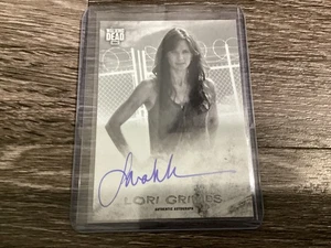WALKING DEAD HUNTERS & HUNTED SARAH WAYNE CALLIES AUTOGRAPH CARD - Picture 1 of 2