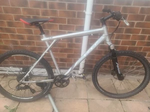GT Avalanche 1.0 All-Terrain Hardtail Mountain Bike Size XL - Picture 1 of 10