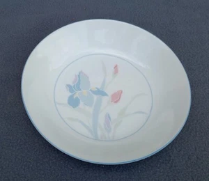 Excel Fresh Flowers - Salad / Soup Bowl - 7 1/2" Diameter x 1 1/2" Deep - Picture 1 of 3