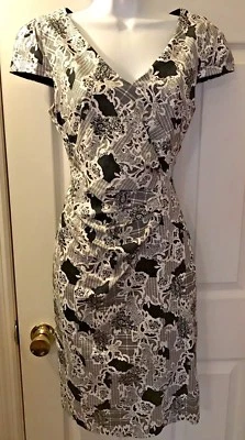 MODCLOTH Shift Sheath Dress Black White Floral Stripe Gathered Side Career Sz S Foto 1 de 4